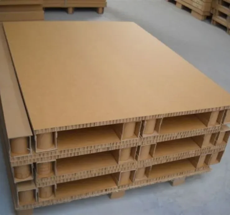 Benefits of Using Honeycomb Pallets Over Wooden Pallets